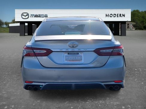 Used 2018 Toyota Camry XSE FWD image 3
