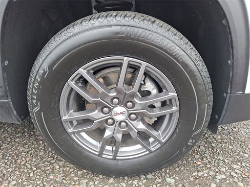 Certified 2025 GMC Acadia Elevation image 8