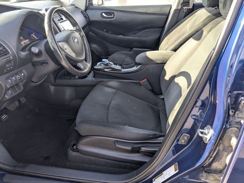 Used 2016 Nissan Leaf SV w/ Premium Package image 24