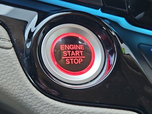 Used 2024 Honda Odyssey Elite image 32