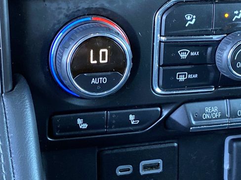 Used 2024 Chevrolet Tahoe LT AWD/4WD image 17