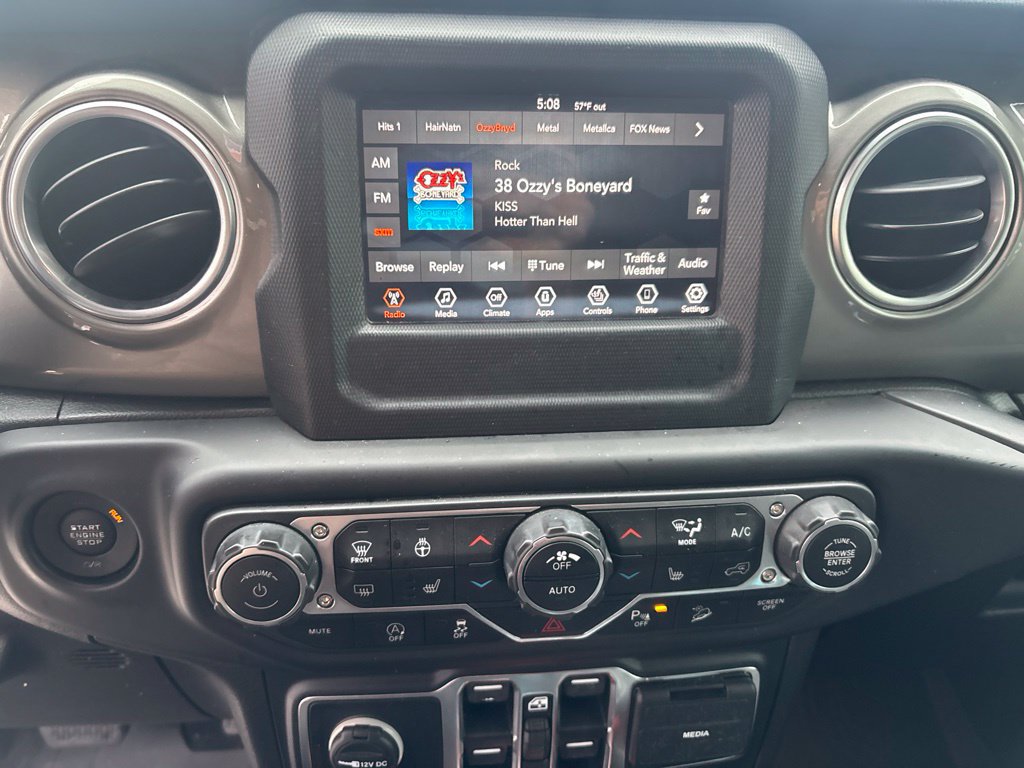 Used 2018 Jeep Wrangler Unlimited Sahara w/ Cold Weather Group AWD/4WD image 19