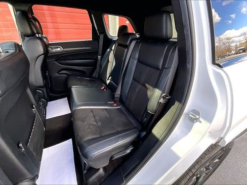 Used 2019 Jeep Grand Cherokee Altitude image 25