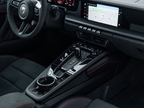 Used 2025 Porsche 911 Carrera 4 GTS image 19