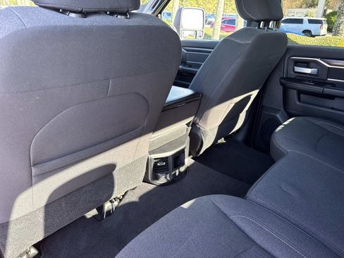 Used 2024 RAM 2500 Big Horn w/ Sport Appearance Package image 13