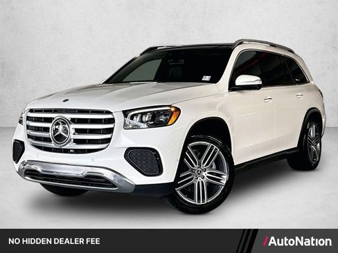 Used 2025 Mercedes-Benz GLS 450 4MATIC image 1