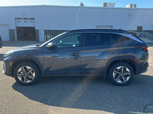 Used 2025 Hyundai Tucson SEL AWD/4WD image 2