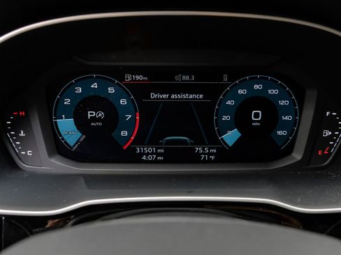 Used 2023 Audi Q3 2.0T Premium image 23