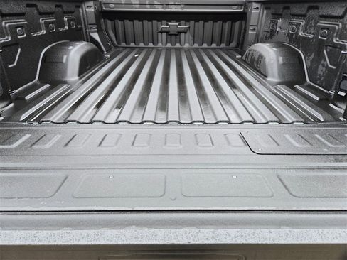 Used 2025 Chevrolet Silverado 2500 ZR2 image 31