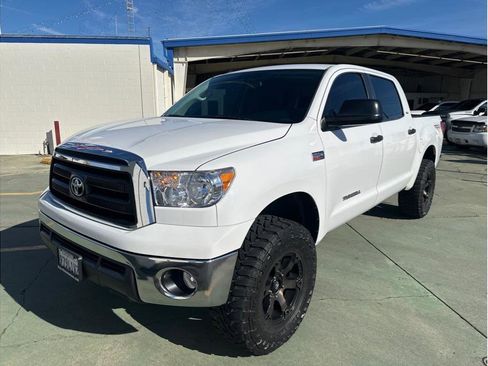 Used 2010 Toyota Tundra w/ TRD Off-Road Package image 2