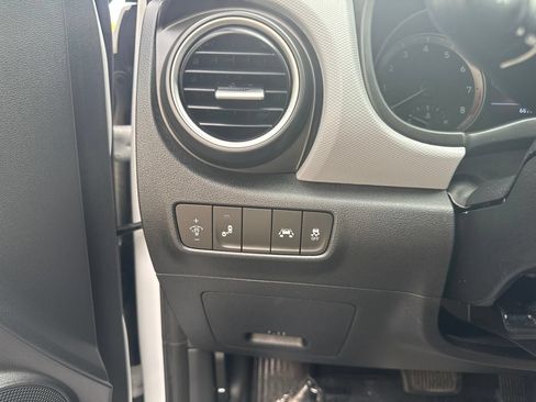 Used 2019 Hyundai Kona SEL w/ SEL Tech Package 02 FWD image 20