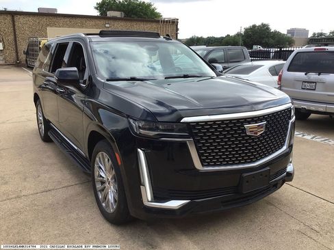 Used 2021 Cadillac Escalade ESV Premium Luxury w/ Driver Assist Tech Package AWD/4WD image 5