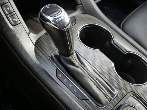 Used 2017 GMC Acadia SLT image 43