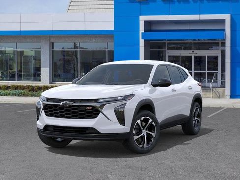 New 2026 Chevrolet Trax RS w/ Driver Confidence Package FWD image 6