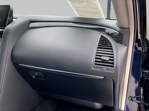 Used 2023 INFINITI QX80 Luxe w/ All-Season Package AWD/4WD image 19