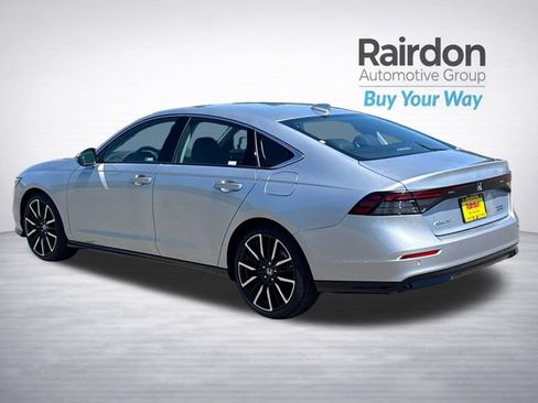 Used 2025 Honda Accord Touring image 5