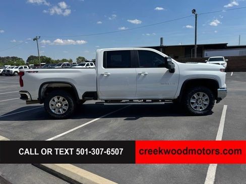 Used 2025 Chevrolet Silverado 2500 LT w/ Convenience Package AWD/4WD image 7