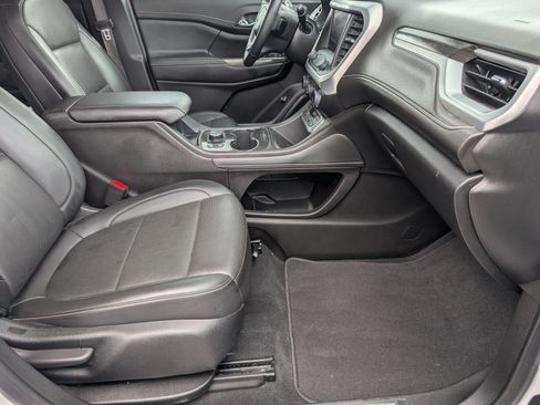 Used 2023 GMC Acadia SLT AWD/4WD image 27