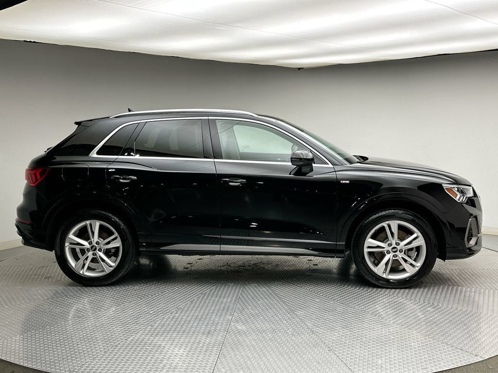 Used 2021 Audi Q3 2.0T Premium Plus w/ Premium Plus Package AWD/4WD image 14