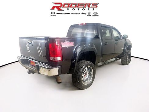 Used 2013 GMC Sierra 1500 SLT w/ SLT Convenience Package AWD/4WD image 8