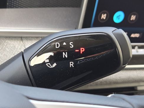 New 2026 Volkswagen Tiguan S FWD image 16