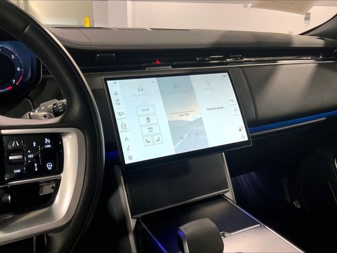 Used 2024 Land Rover Range Rover SE image 6