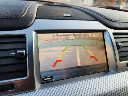 Used 2012 Lincoln MKS AWD image 37