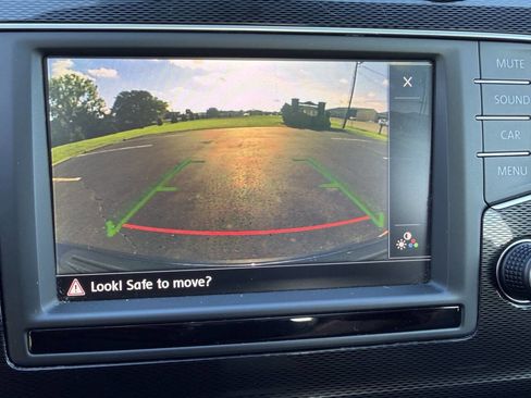 Used 2016 Volkswagen GTI SE w/ Lighting Package (SEL) FWD image 38