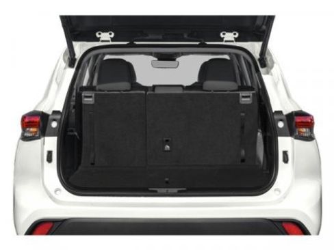 Used 2020 Toyota Highlander XLE image 11