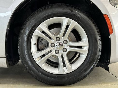 Used 2015 Dodge Charger SE RWD image 30