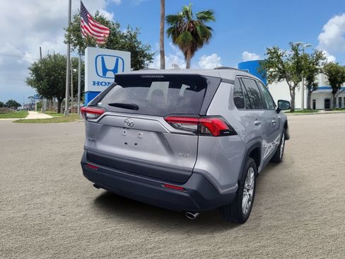 Used 2023 Toyota RAV4 XLE Premium FWD image 5