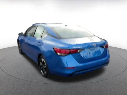 Used 2025 Nissan Sentra SV image 11
