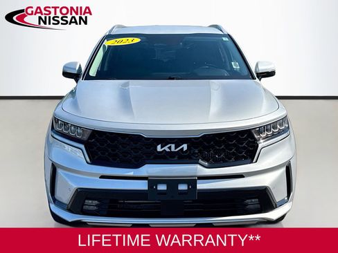 Used 2023 Kia Sorento EX AWD/4WD image 2