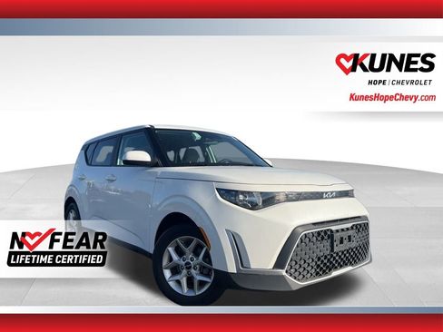Used 2025 Kia Soul LX w/ LX Technology Package image 1