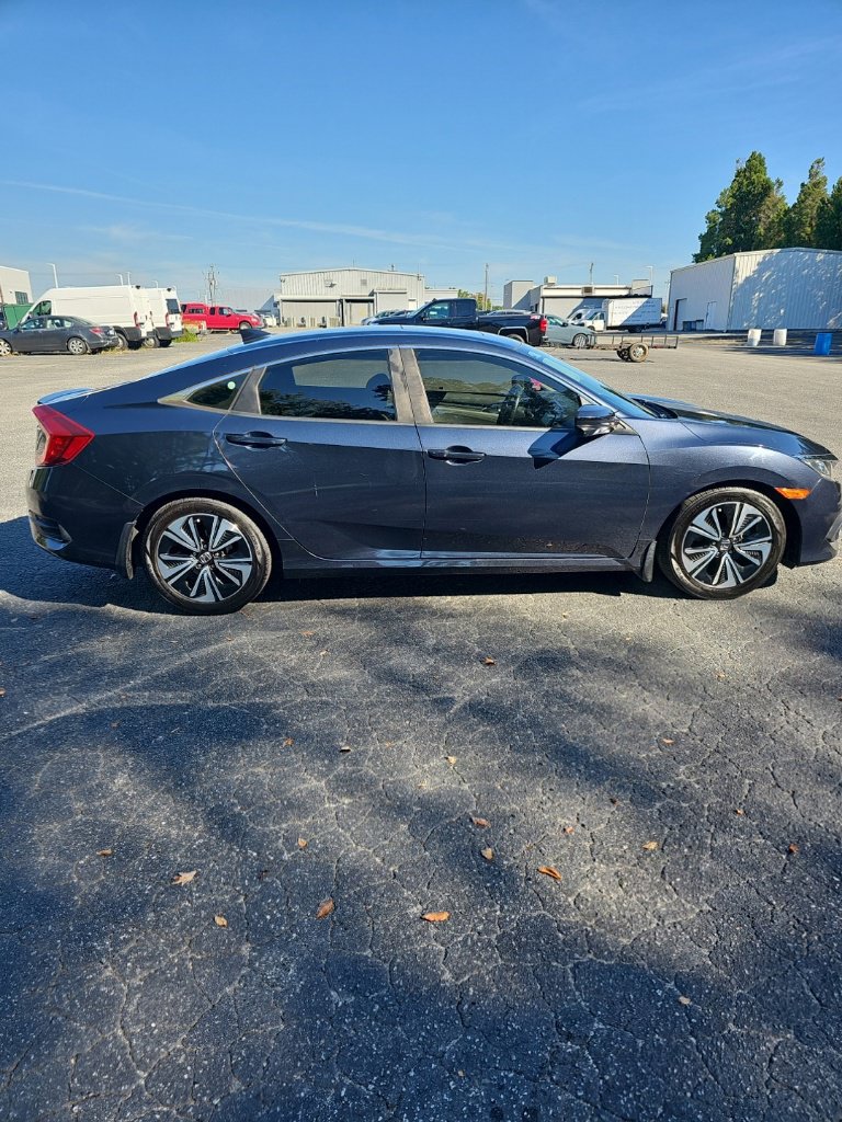 Used 2018 Honda Civic EX-L image 8