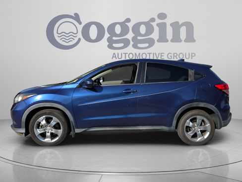 Used 2016 Honda HR-V EX image 2