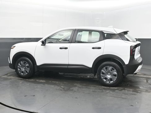 Certified 2025 Nissan Kicks S image 5