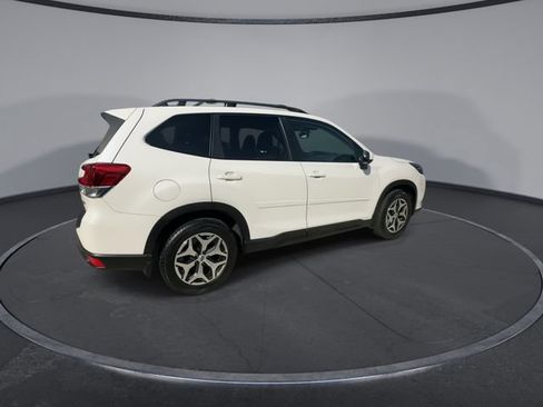 Certified 2022 Subaru Forester Premium AWD/4WD image 8