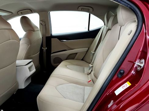 Certified 2018 Toyota Camry LE FWD image 21