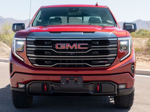 Used 2023 GMC Sierra 1500 AT4 w/ AT4 Preferred Package AWD/4WD image 7