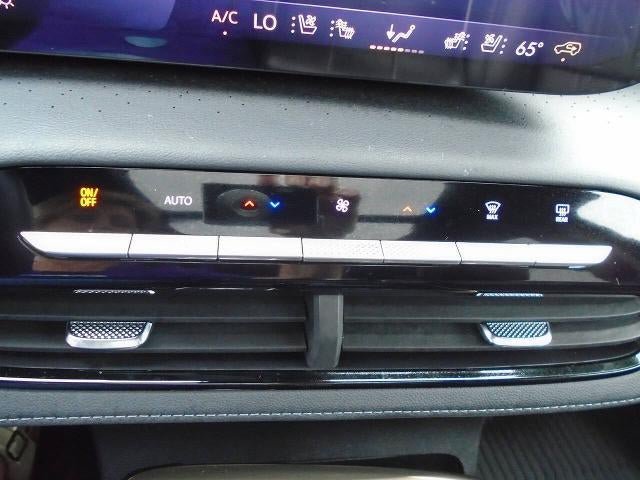Certified 2025 Buick Enclave Avenir w/ Super Cruise Package AWD/4WD image 16