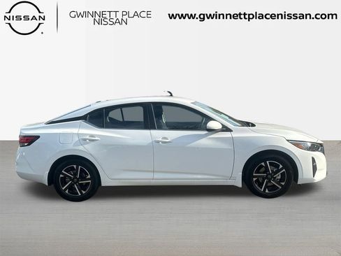 New 2025 Nissan Sentra SV image 4