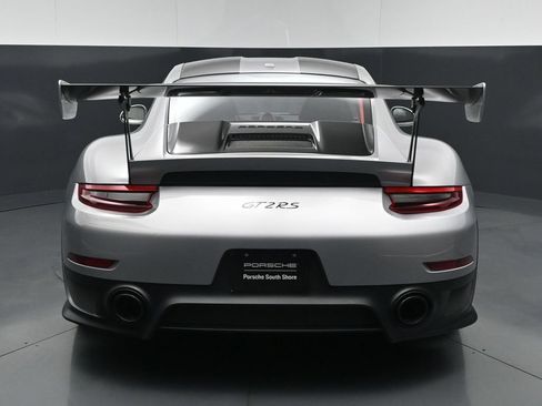 Used 2018 Porsche 911 GT2 RS RWD image 9