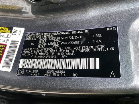 Used 2025 Toyota Highlander XLE w/ Protection Package #3 (TMS) AWD/4WD image 34