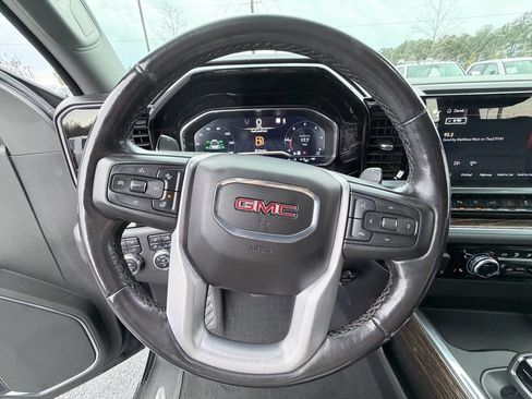 Used 2022 GMC Sierra 1500 Elevation w/ Elevation Premium Package image 13