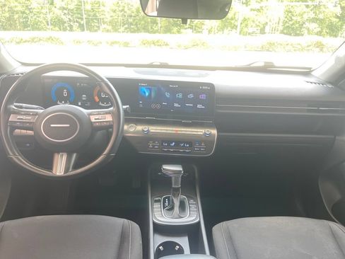 Used 2024 Hyundai Kona SEL FWD image 12