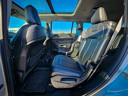 Certified 2024 Jeep Grand Cherokee L Limited image 34