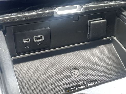Used 2022 GMC Yukon Denali AWD/4WD image 29