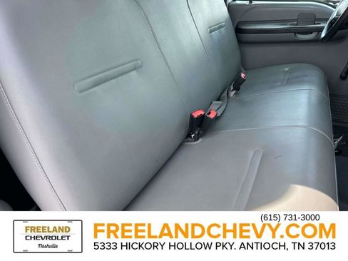 Used 2006 Ford F550 2WD Regular Cab Super Duty image 20
