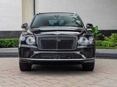 Certified 2024 Bentley Bentayga Plug-In Hybrid AWD/4WD image 12